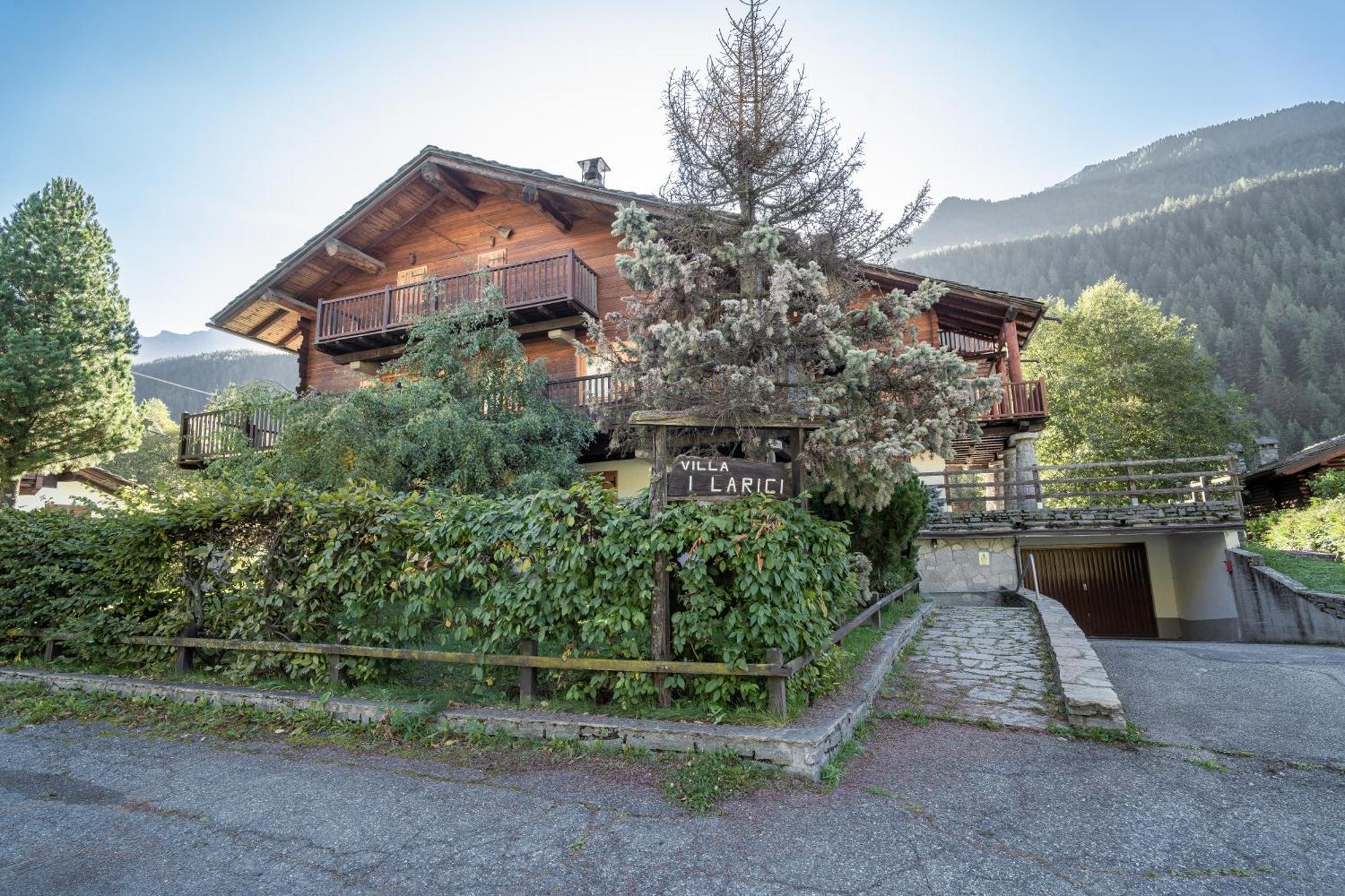 Champoluc Apartment Esterno foto