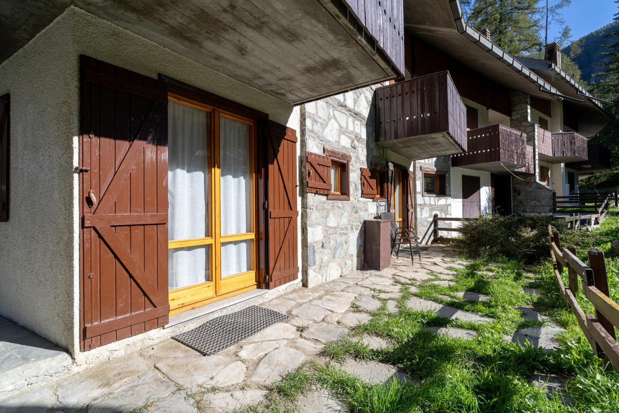 Champoluc Apartment Esterno foto