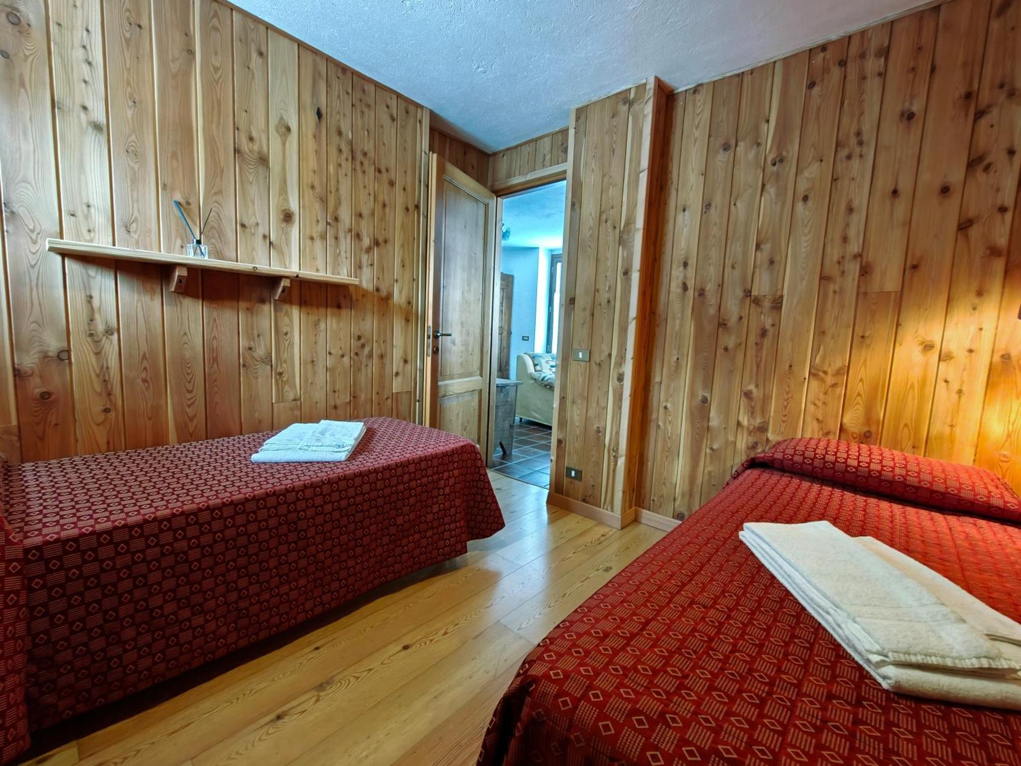 Champoluc Apartment Esterno foto